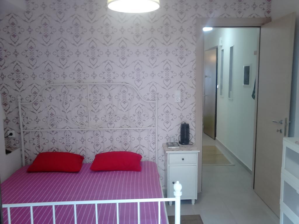 Luxury Apartment By The Beach Nea Peramos  Exterior photo