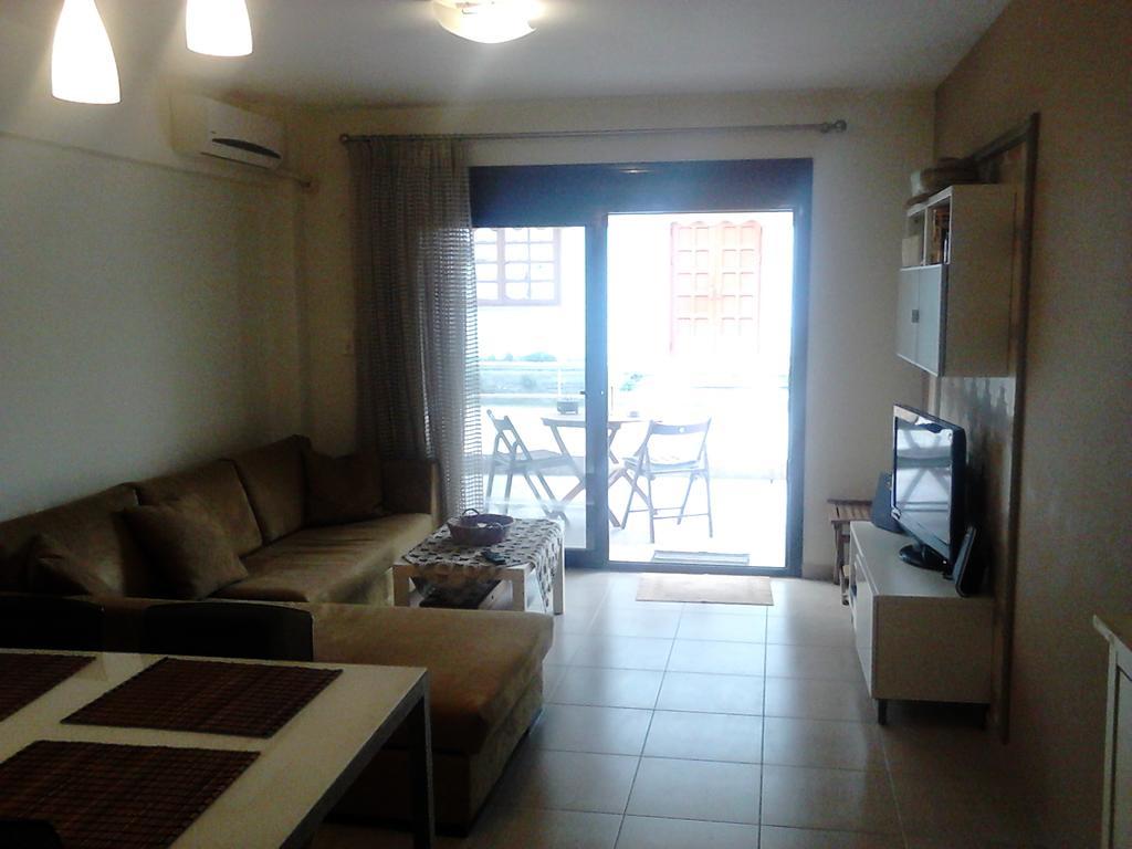 Luxury Apartment By The Beach Nea Peramos  Exterior photo